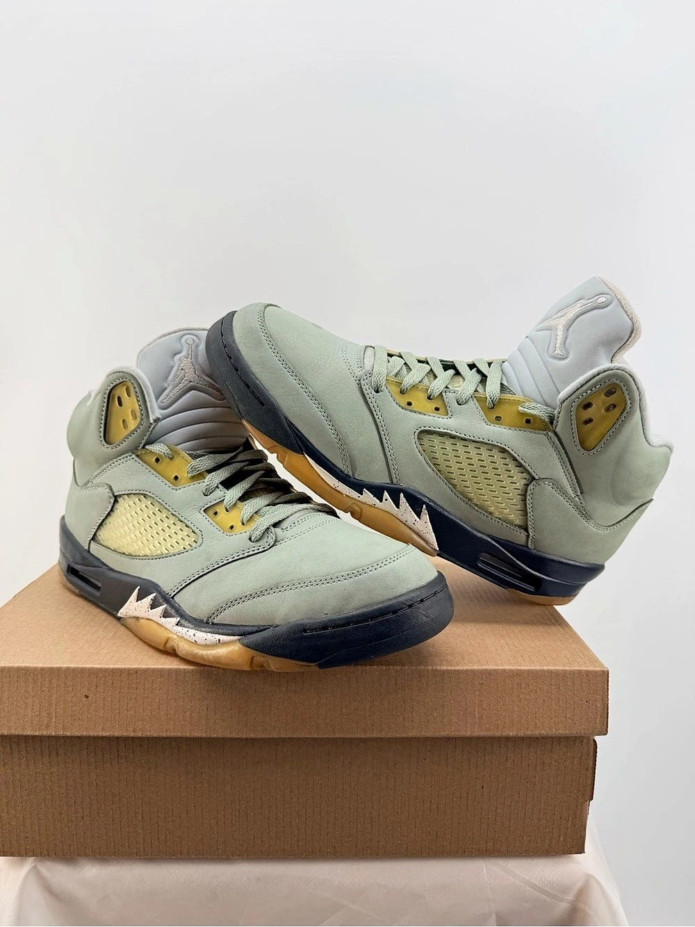 Jordan 5 Jade Horizon size 11M- Alt Premium Box